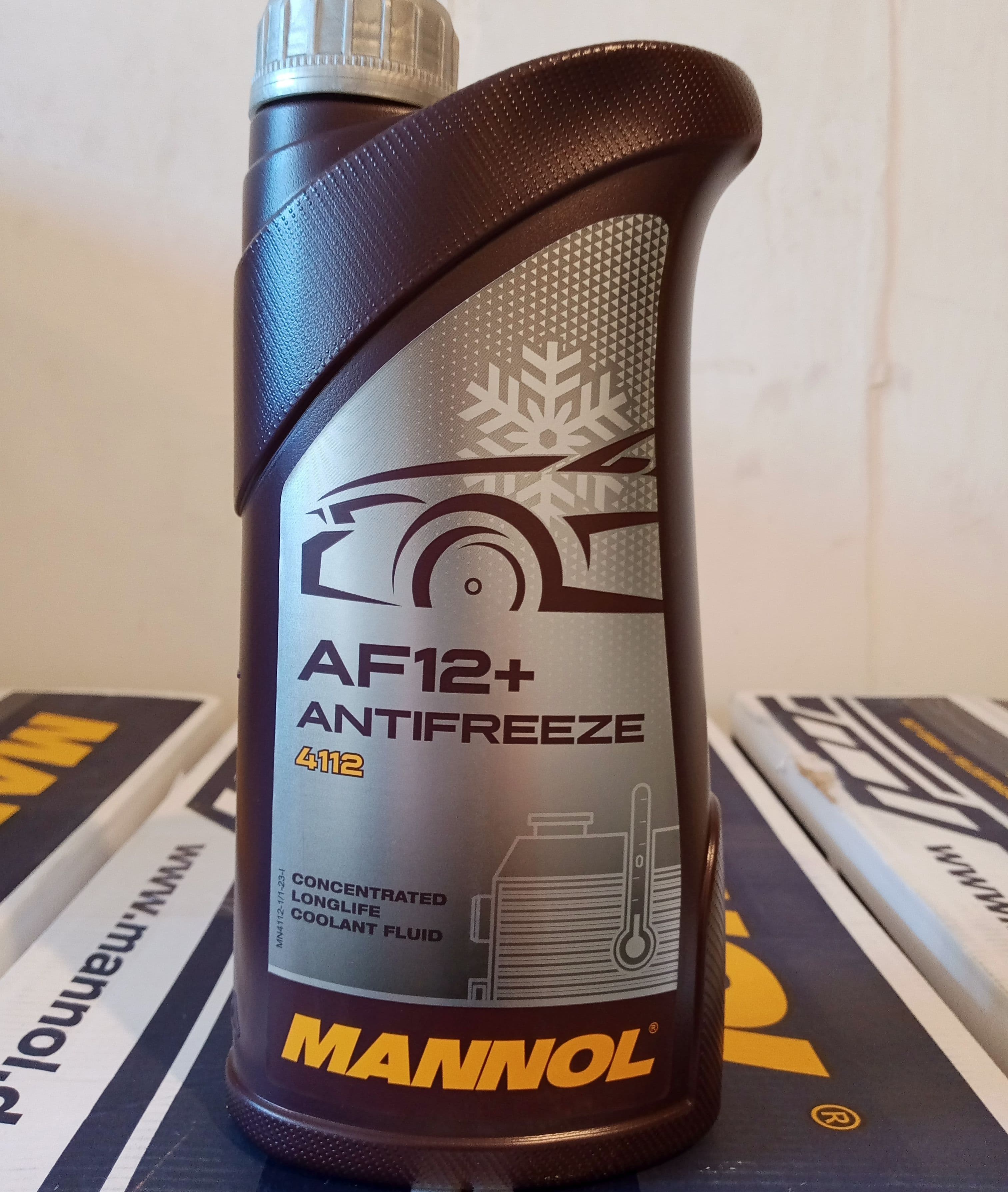 Mannol Antifreeze AF12+ Longlife concentrado — Mannol
